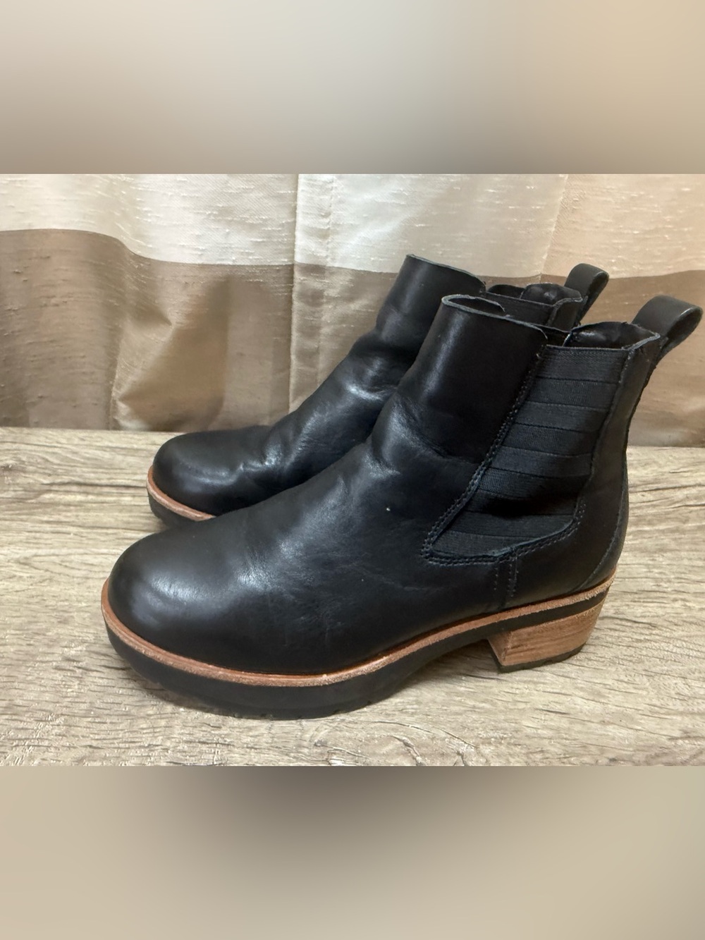 Kork ease black Waylin Chelsea Boot size 6